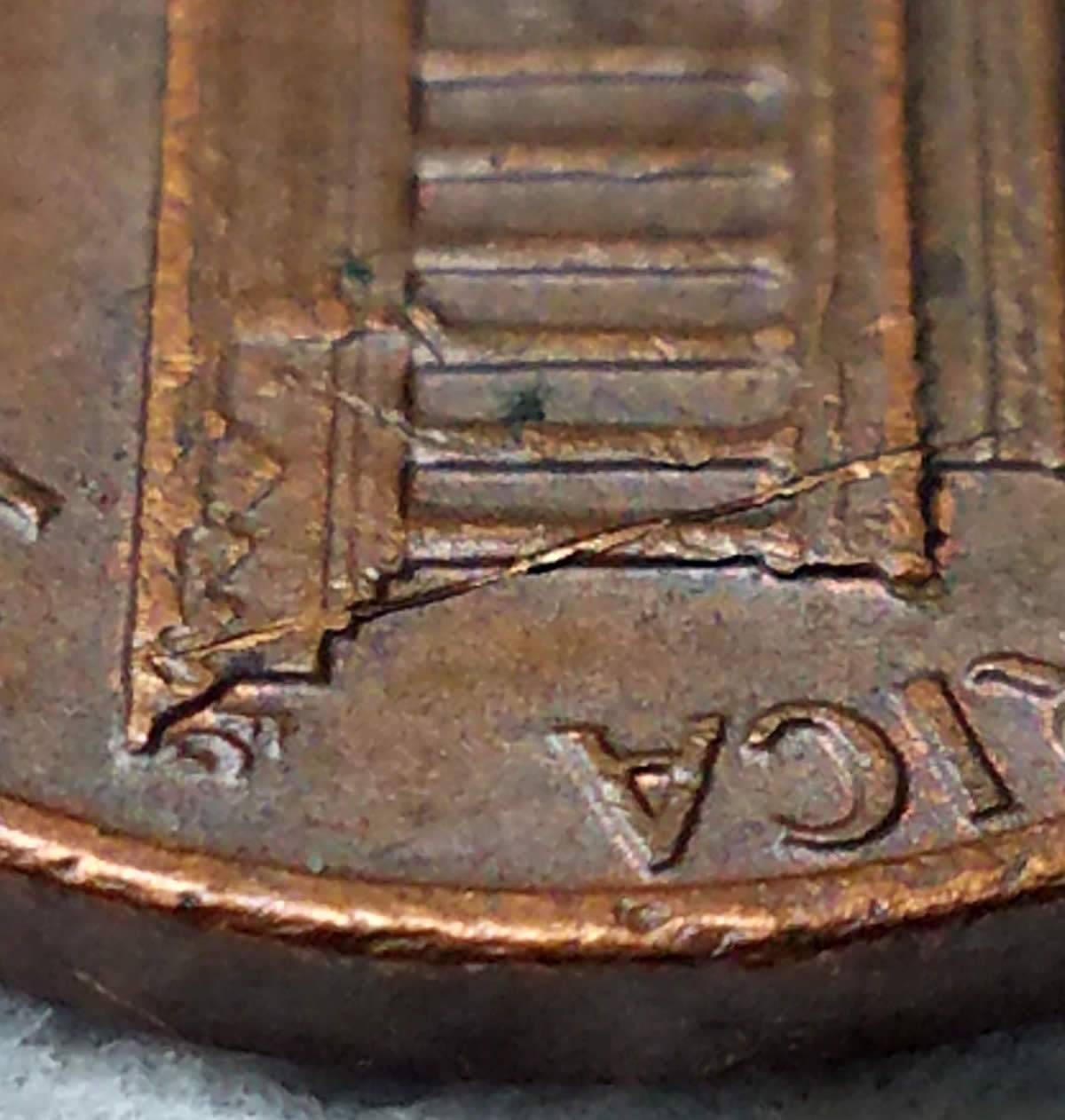 1974-P-Lincoln-Wire-Or-Die-Crack-On-Memorial-Of-Reverse?